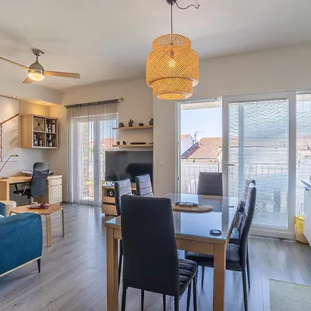 Apartments Makarska Апартаменти Макарська