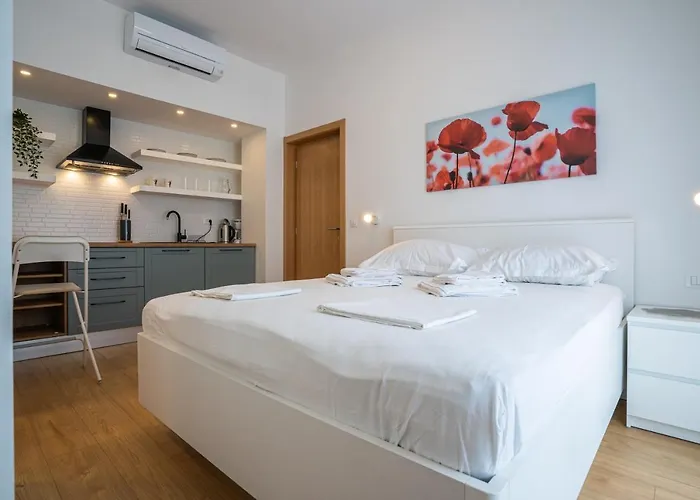 Apartments Makarska Апартаменти Макарська