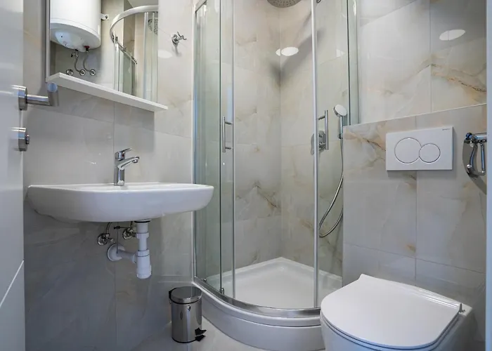 Апартаменти Apartments Makarska