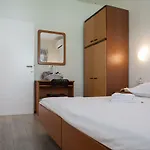 아파트 Apartments Makarska 마카르스카