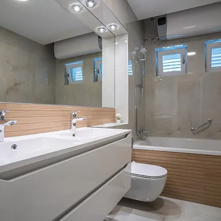 Apartments Makarska Appartamento Makarska