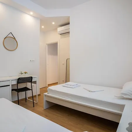 公寓 Apartments Makarska 马卡尔斯卡