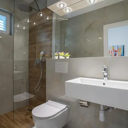 Apartment Apartments Makarska Makarska