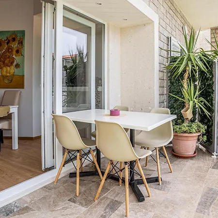 Apartment Apartments Makarska