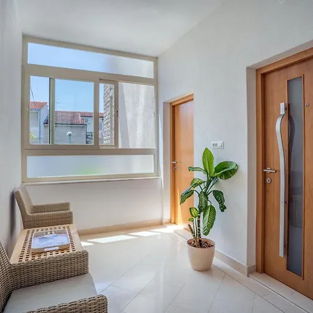 Apartment Apartments Makarska *